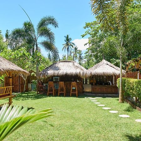 Martas Windows Hotel Kuta  Exterior photo